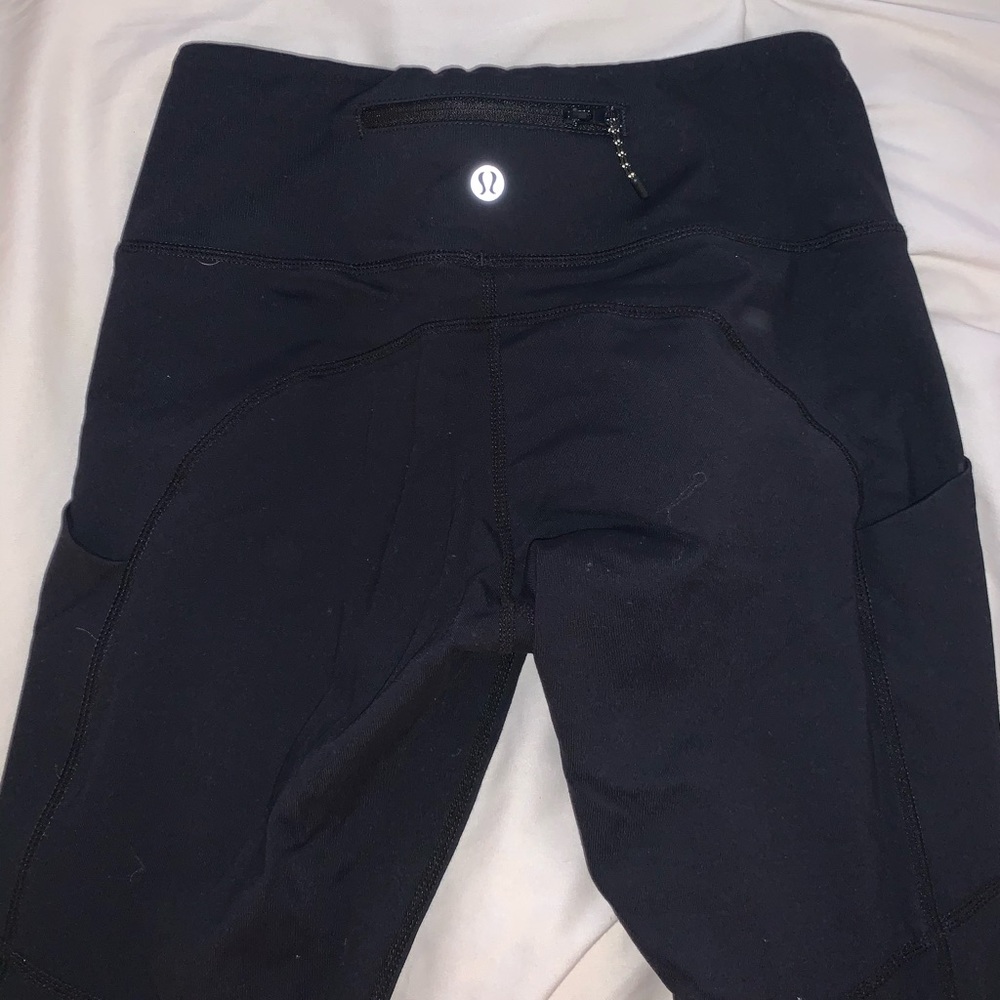 Black Lululemon leggings